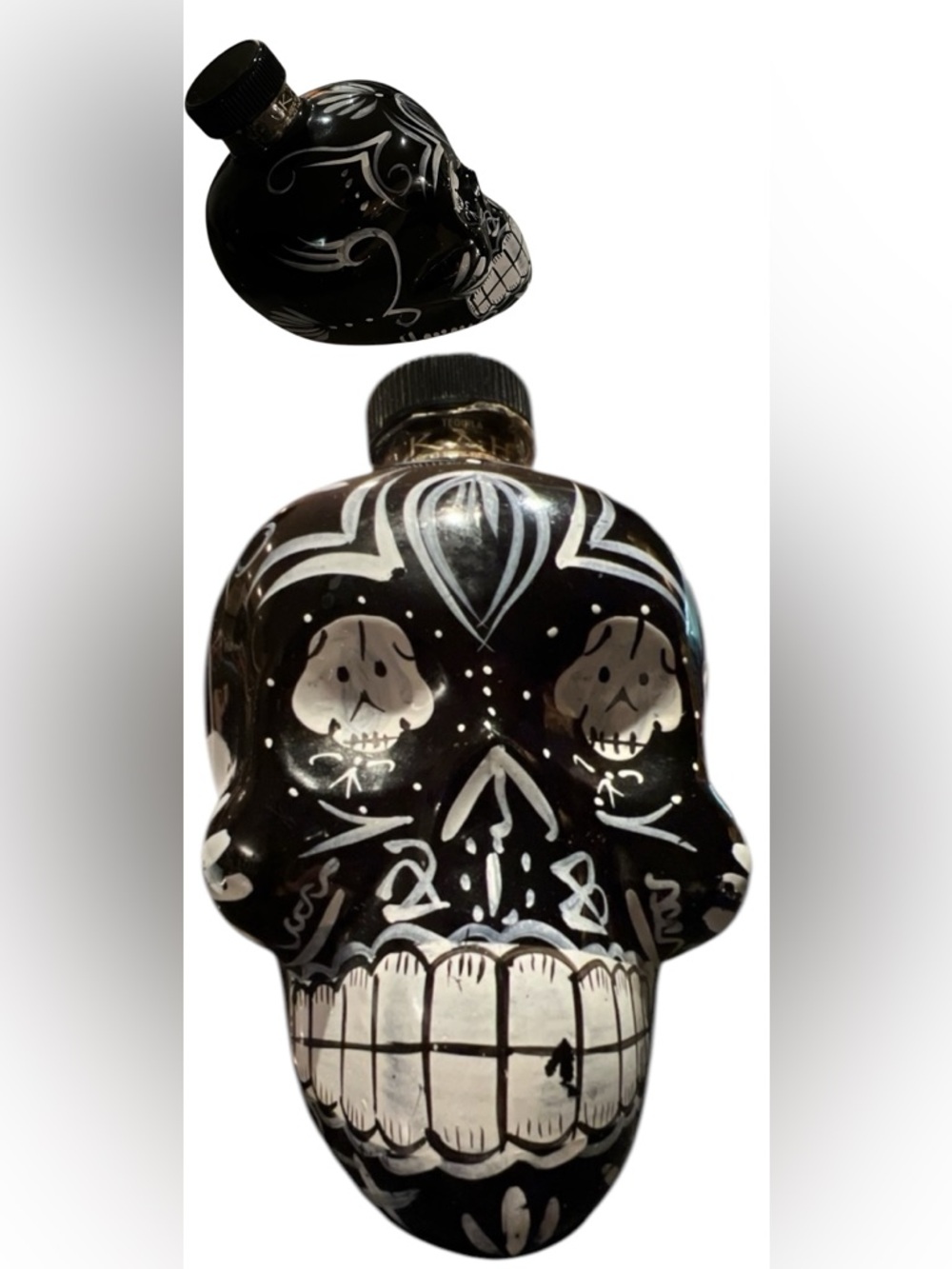 VTG KAH Tequila Hand Painted Ceramic Skull Bottle Day of the Dead Black White - Picture 1 of 7